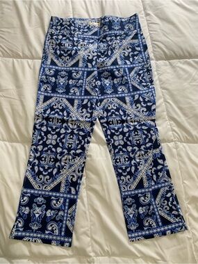New Laura Capri Pants Size 8